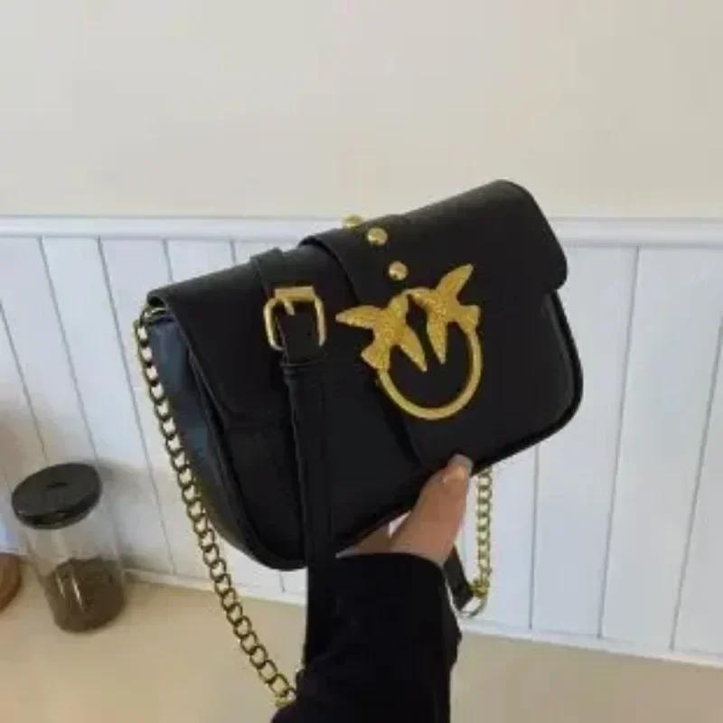Sac à langer, élégant, unique et luxueux, conçu par une marque, pour femme, au style élégant et clas