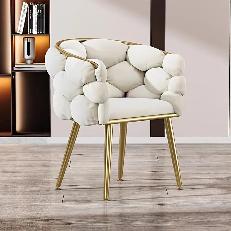 Coiffeuse élégante pour filles, chaise à dossier parfaite pour le maquillage de la chambre à coucher