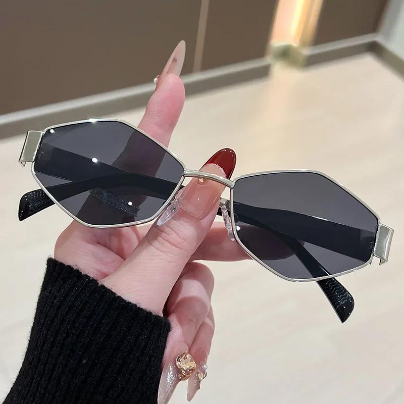 Mode polygonale femmes lunettes de soleil 2025 Vintage marque losange dames lunettes de soleil nuanc