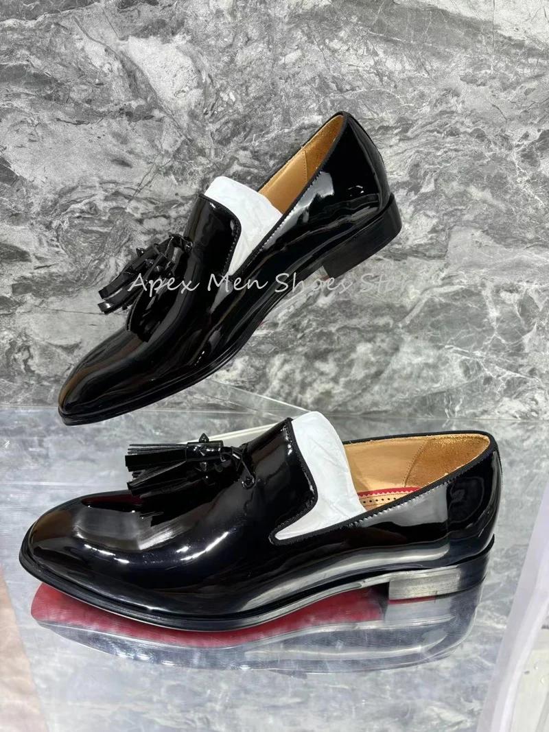 2025 nouveau cuir brillant gland hommes chaussures d'affaires décontractées classique sans lacet en
