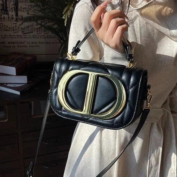 Sac à langer élégant rétro chic en cuir texturé, sac à bandoulière pour femme, sac fourre-tout minim