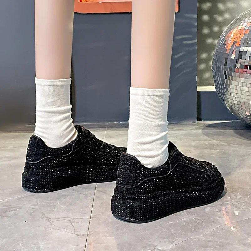 Nouvelles Chaussures de Luxe pour Femmes 2026 à Plateforme, Strass, Semelle Épaisse, Noires, Designe