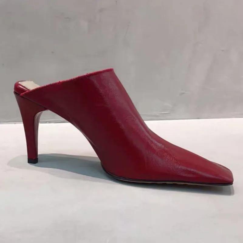 Escarpins rouges bordeaux à bout carré, talons fins, chaussures rétro françaises, chaussures en cuir