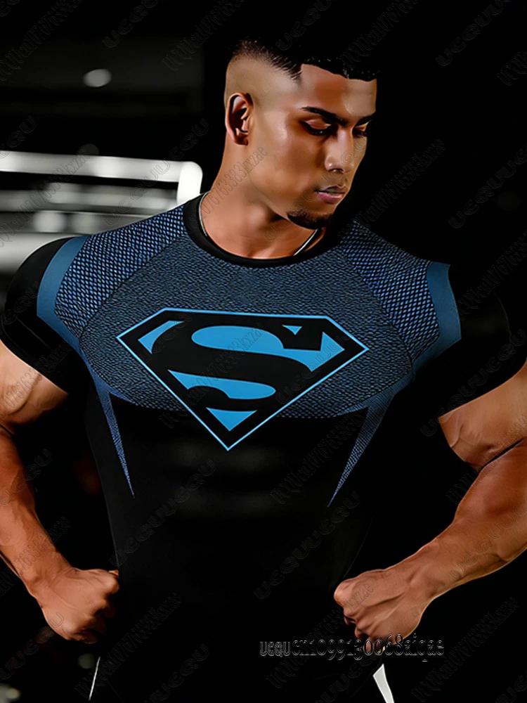T-shirt de fitness imprimé Superman de DC Comics pour hommes, coupe ajustée, pour l'entraînement en