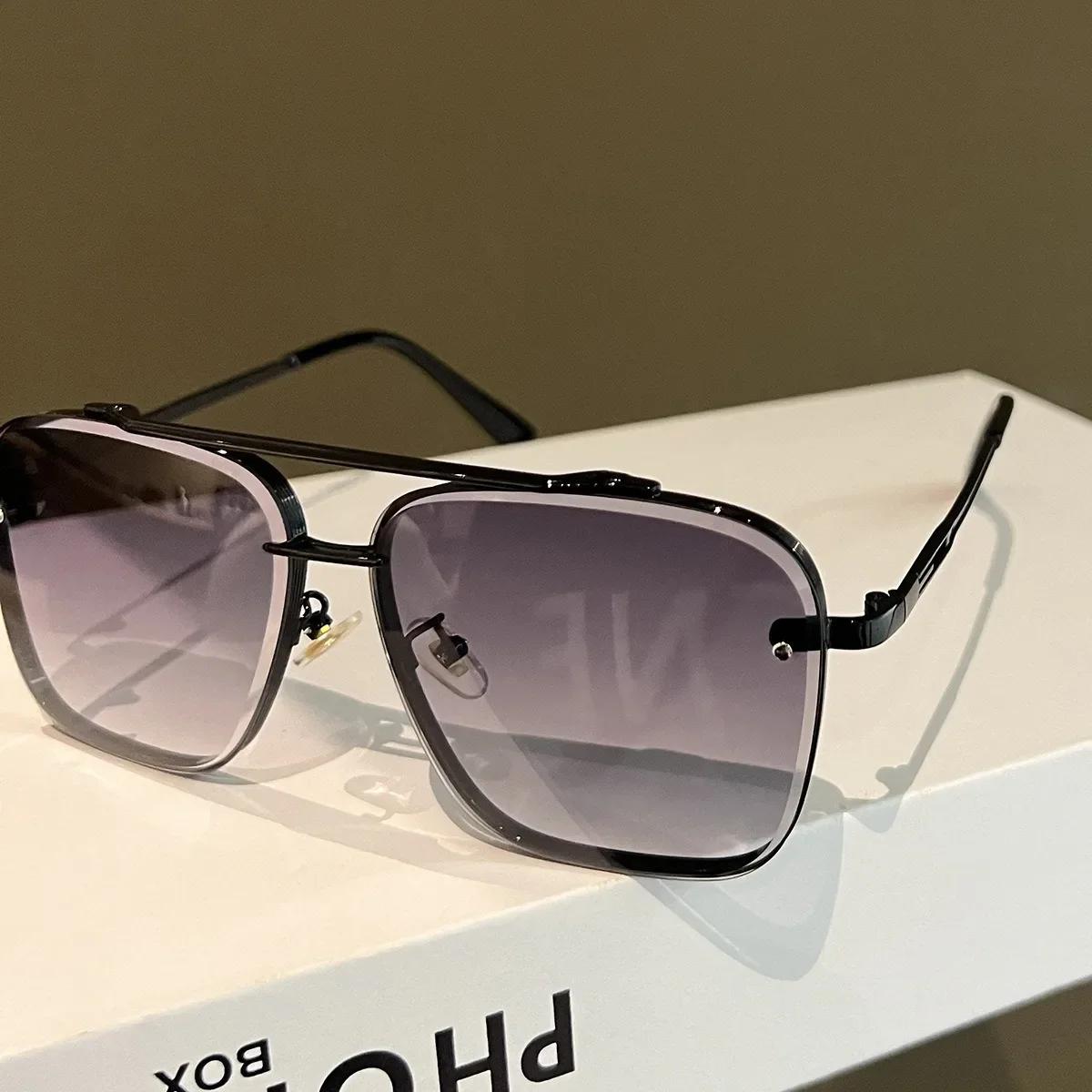 Lunettes de soleil Punk à grande monture en métal pour hommes et femmes, lunettes de conduite Cool,