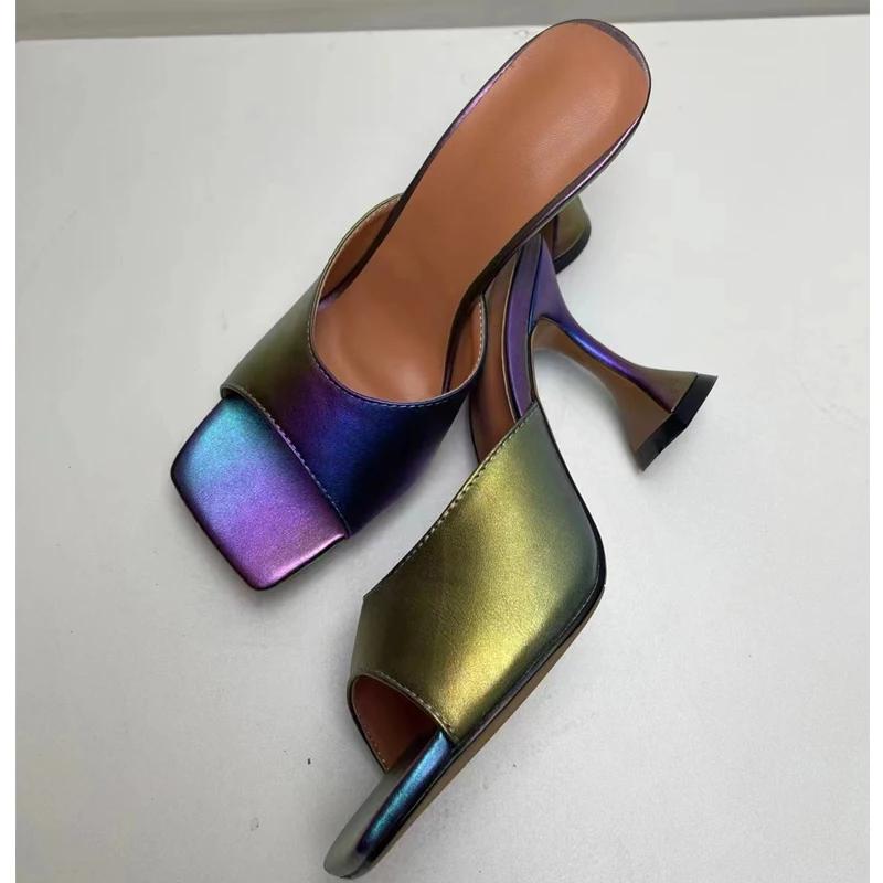 Coloré bout carré bout ouvert en forme de talon haut pantoufles femme été 2025 or sans lacet verre à