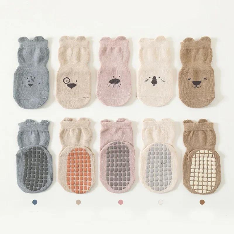 3/5 paires de chaussettes de sol antidérapantes à motif d'animaux adorables pour bébé, chaussettes d