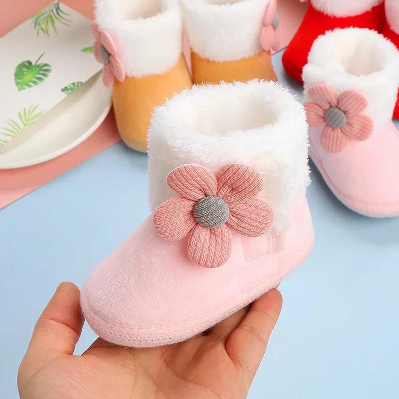 Nouvelle mode chaussures confortables nouveau-né bébé filles garçons chaussons souples solide pompon