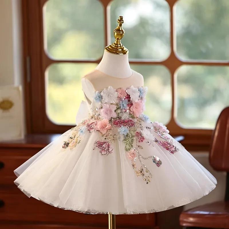Robe courte blanche pour filles, robe à pétales Mori, petit hôte, spectacle de fleurs, gaze légère d