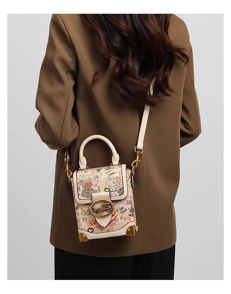 Nouvel Arrivage : Mini Sac Téléphone Ours Graffiti Cartoon – Sac Bandoulière Élégant pour Femme, Ten