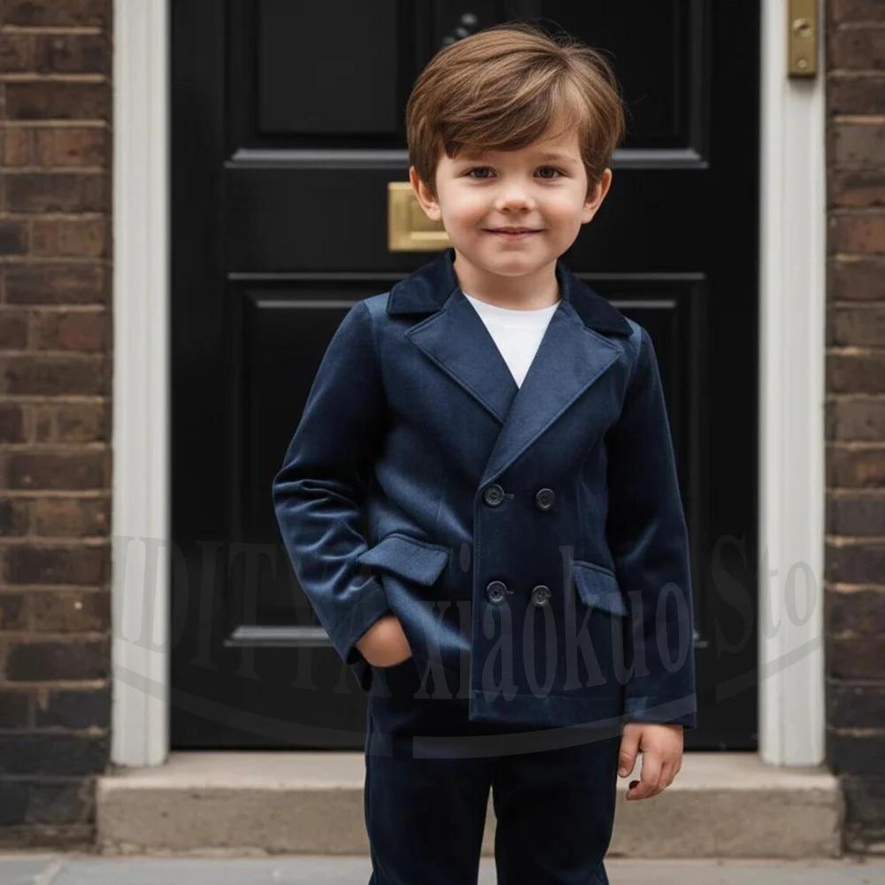Costume Garçon Bleu Marine en Velours Croisé 2 Pièces – Blazer et Pantalon Élégant pour Tenue Décont