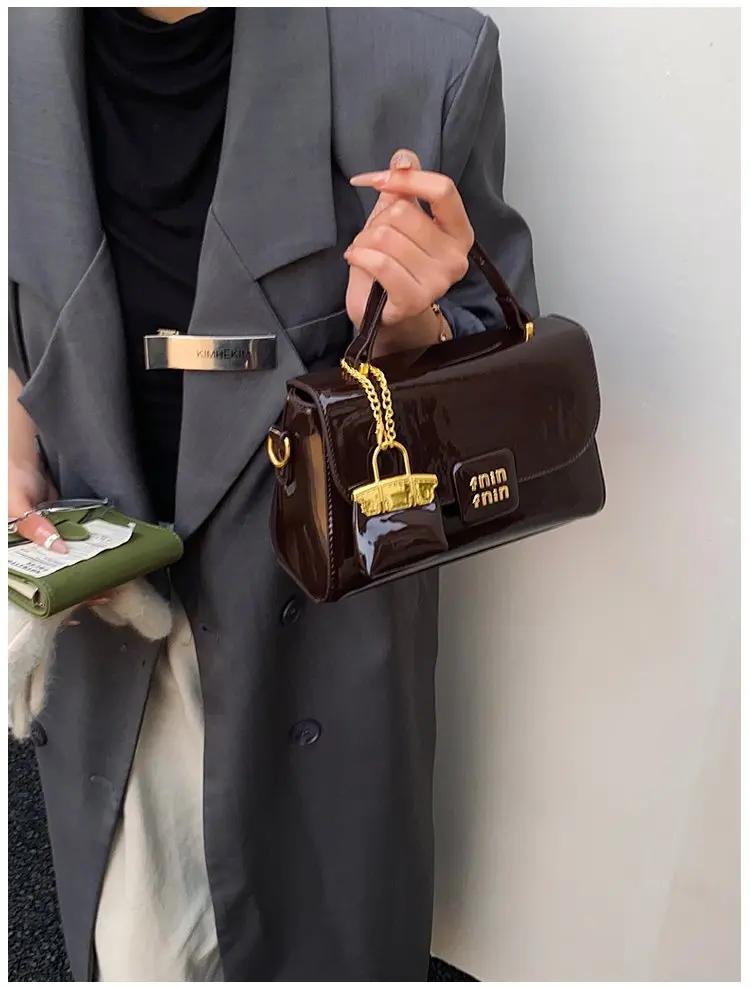 Sac bandoulière chic et tendance pour femme, sac messager texturé de créateur, sac fourre-tout minim