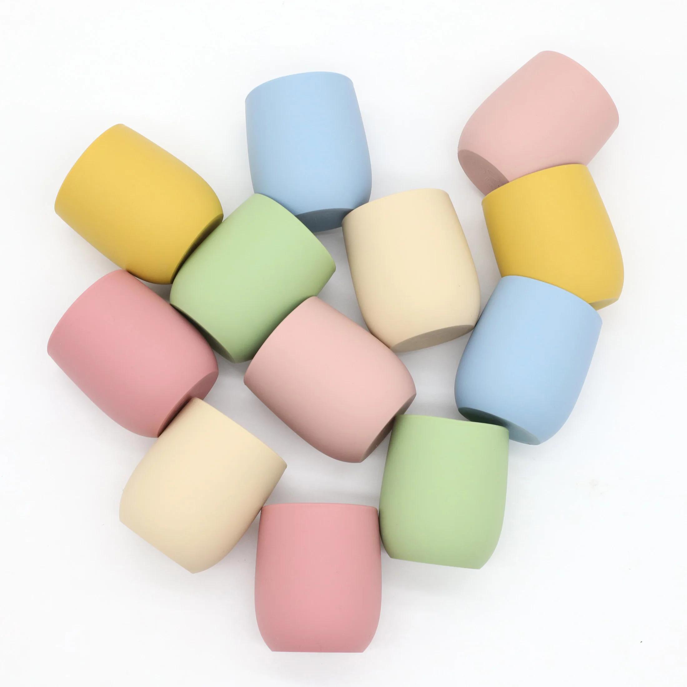 Mini tasse d'eau en silicone pour bébé facile à saisir