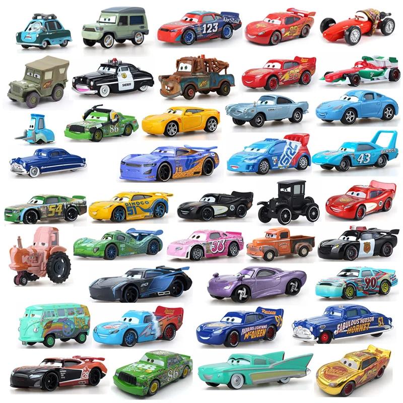 Disney-Mini voiture de course Pixar Cars 2, jouet Rains Mcqueen, 1, 3 casques de jeu, collection de