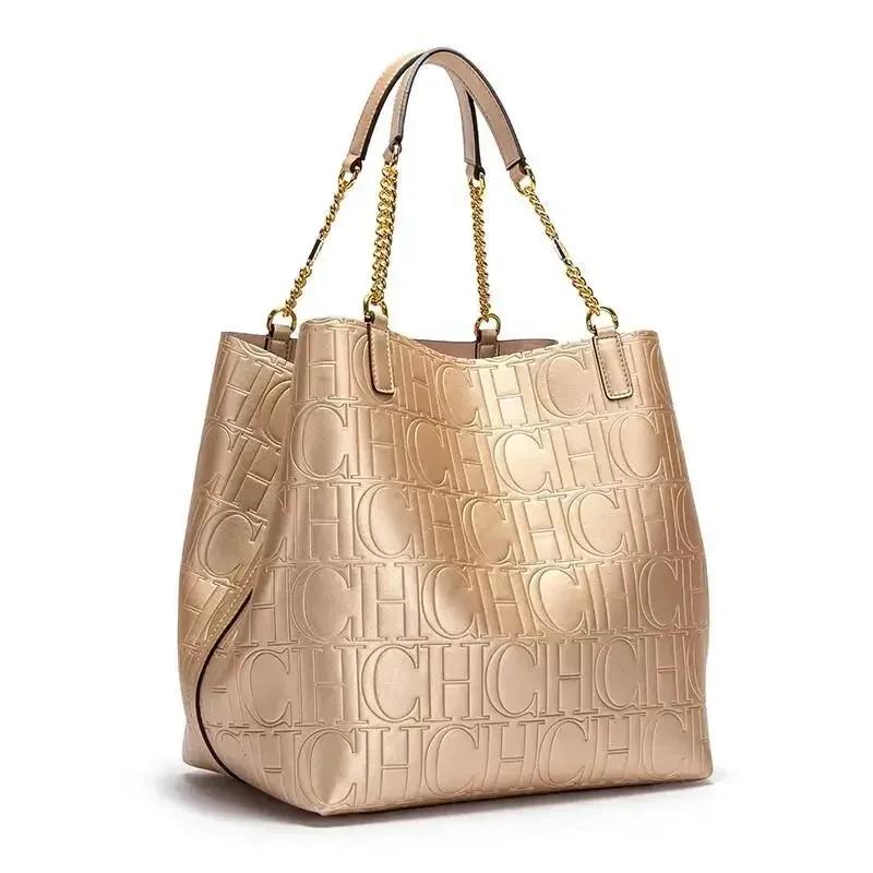 Sac fourre-tout en cuir gaufré CH avec poignée chaîne, intérieur spacieux, idéal pour le bureau, ess