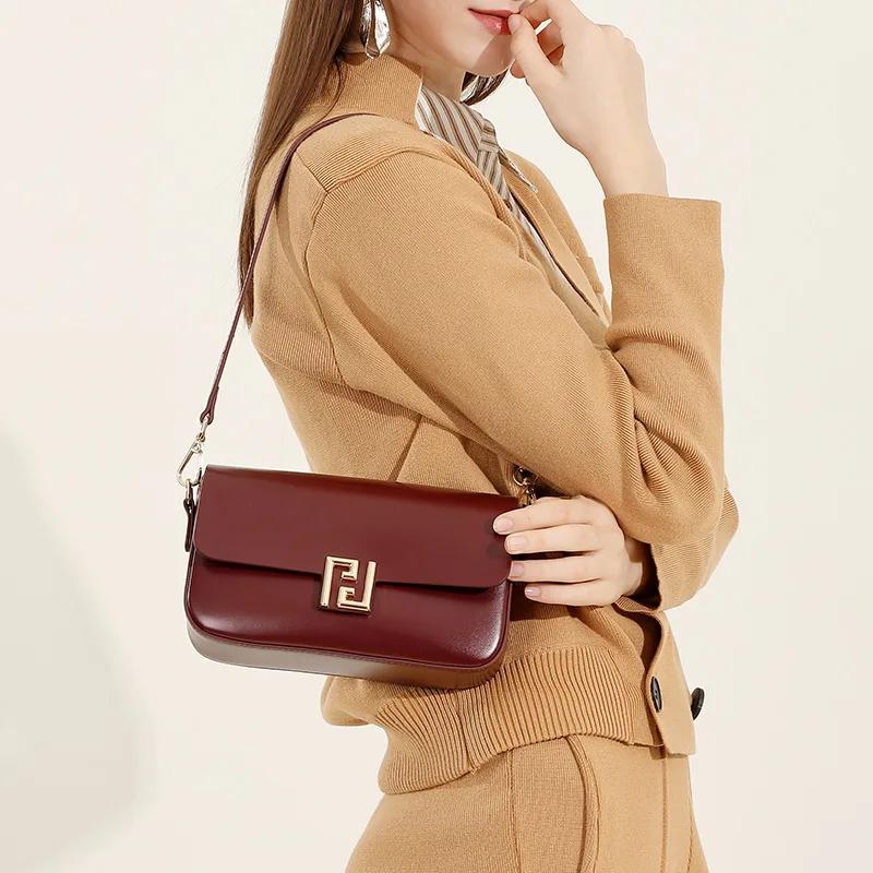 Sac carré en cuir de vache lisse pour femmes – Sac à bandoulière élégant sous les bras pour filles p