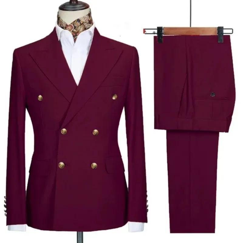 Costume croisé pour occasions formelles, boutons dorés, tenue homme pour mariages, dîners et soirées