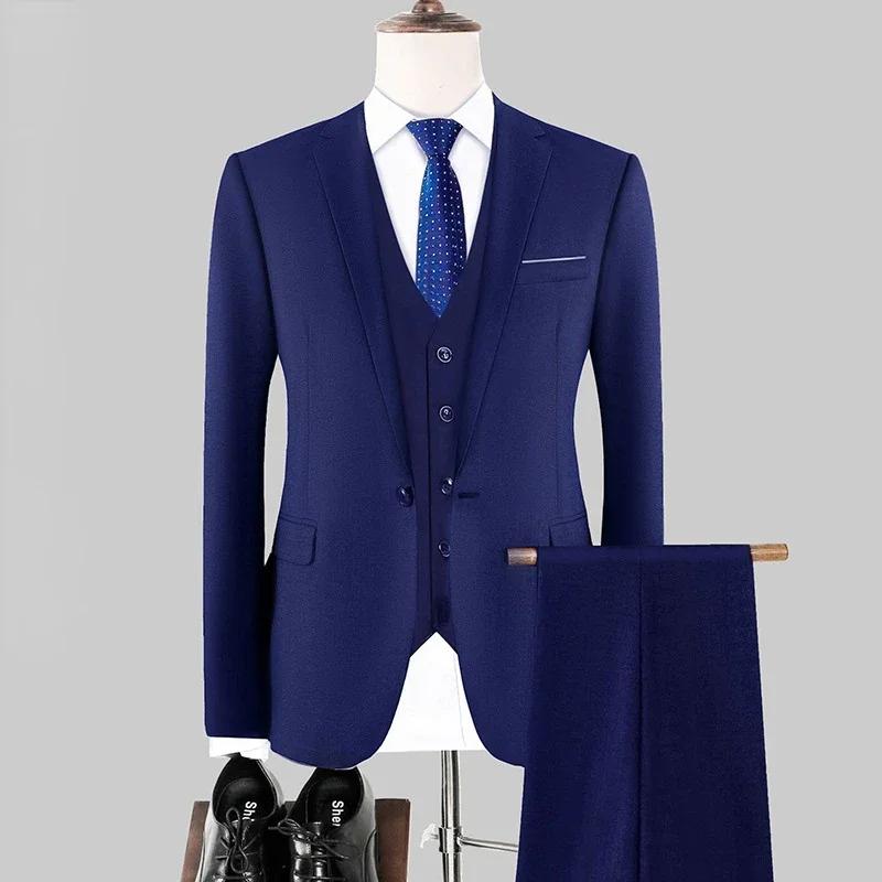 Costume uni élégant et formel pour homme, idéal pour les occasions professionnelles, mariages, récep