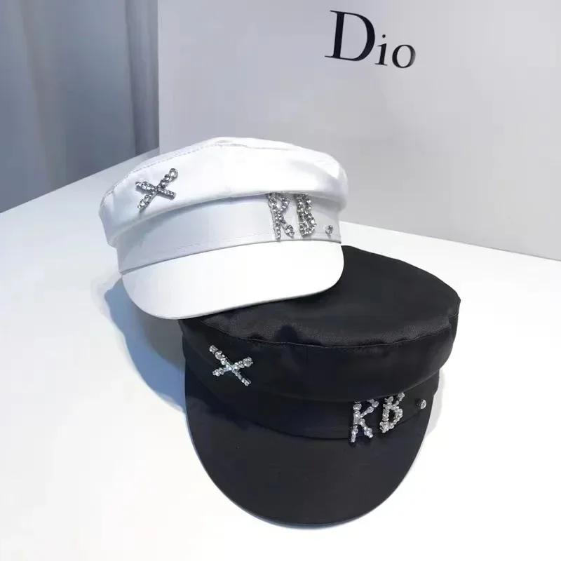 2025 RB béret femmes Version mode strass à bord court bec de canard chapeau printemps nouvelle soie