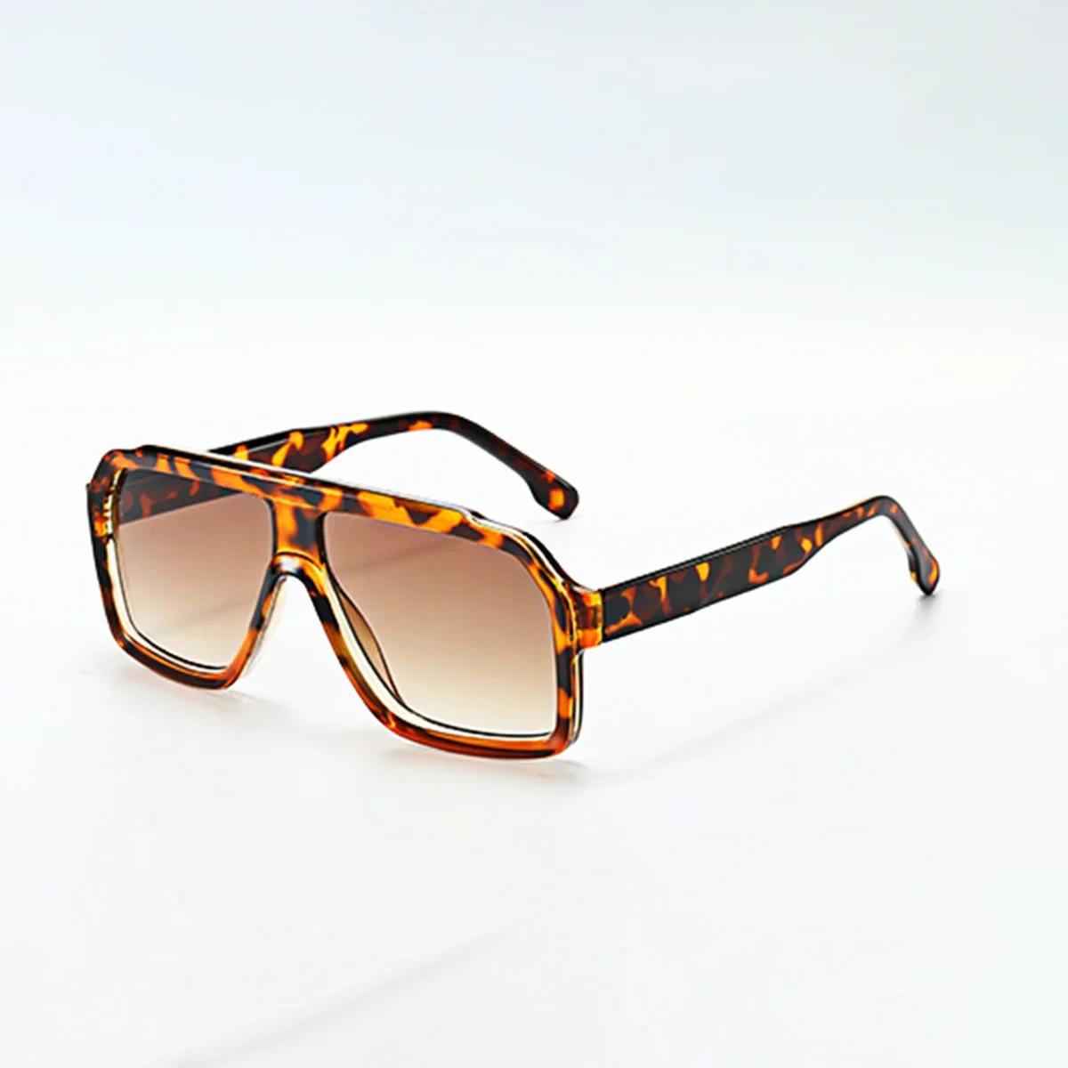 Nouvelle mode femmes marque concepteur de luxe lunettes de soleil Sexy cadre carré oeil de chat lune