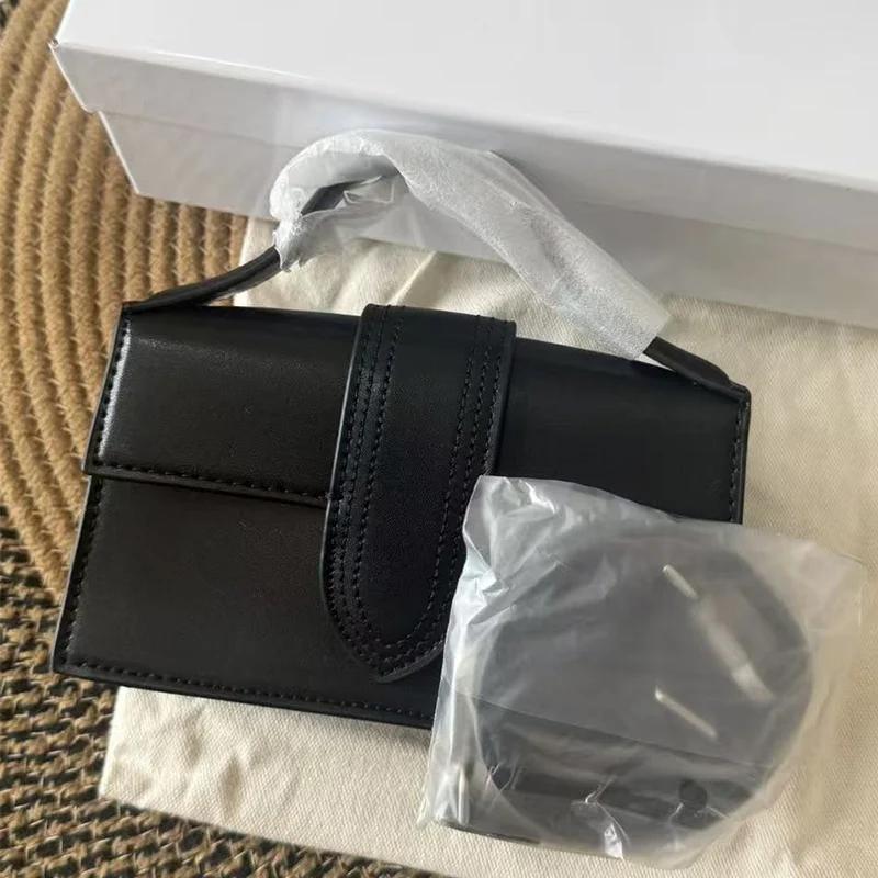Sac bandoulière carré petit format pour femme JA, avec rabat texturé, à porter à la main ou en bando