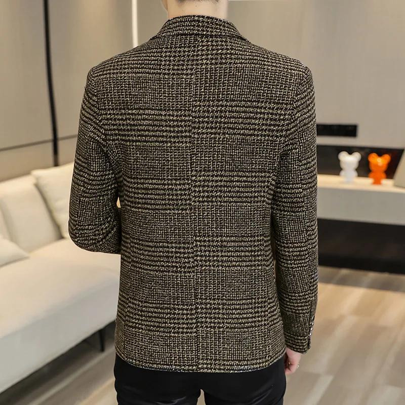 Petit costume à la mode pour hommes de haute qualité, haut ajusté de style coréen, costume simple à