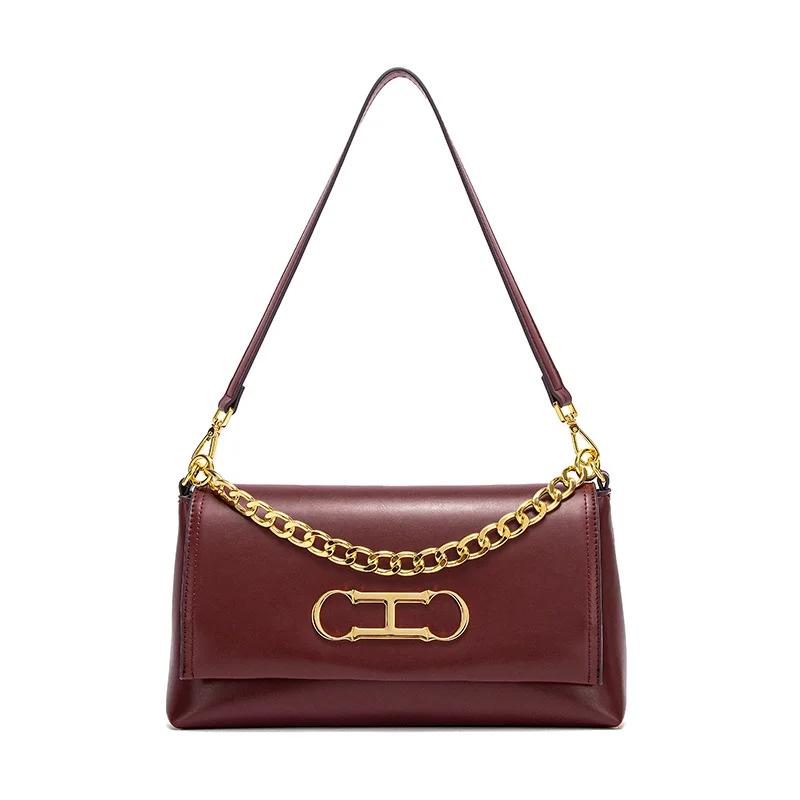 Sac à rabat en cuir de luxe CH, gaufrage premium, chaîne métallique brillante, fermeture éclair liss