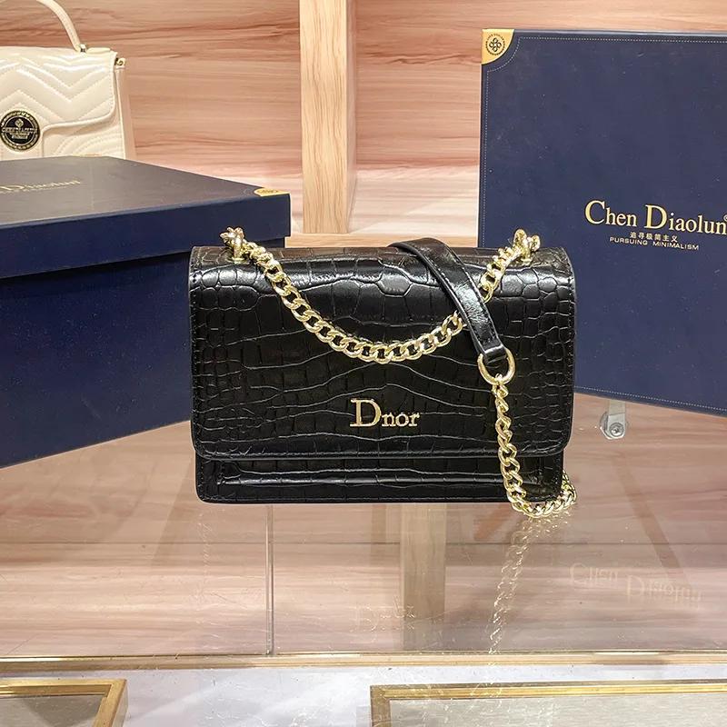 Sac à main élégant avec décor de chaîne assorti à tout, sac à bandoulière simple à la mode pour dame