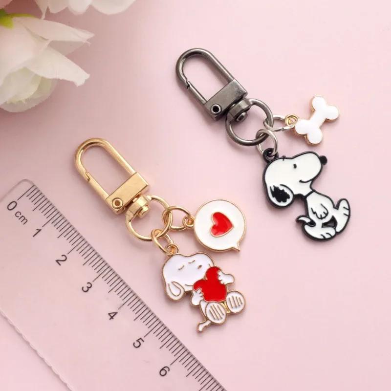 Snoopy créatif mignon dessin animé métal porte-clés personnalité bidimensionnelle Animation périphér