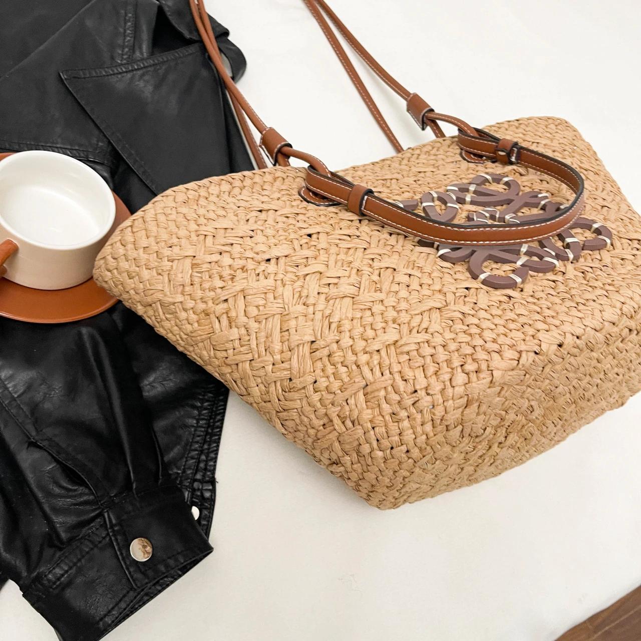 Sac à couches de luxe, fabrication artisanale raffinée, travail méticuleux et texture de haute quali