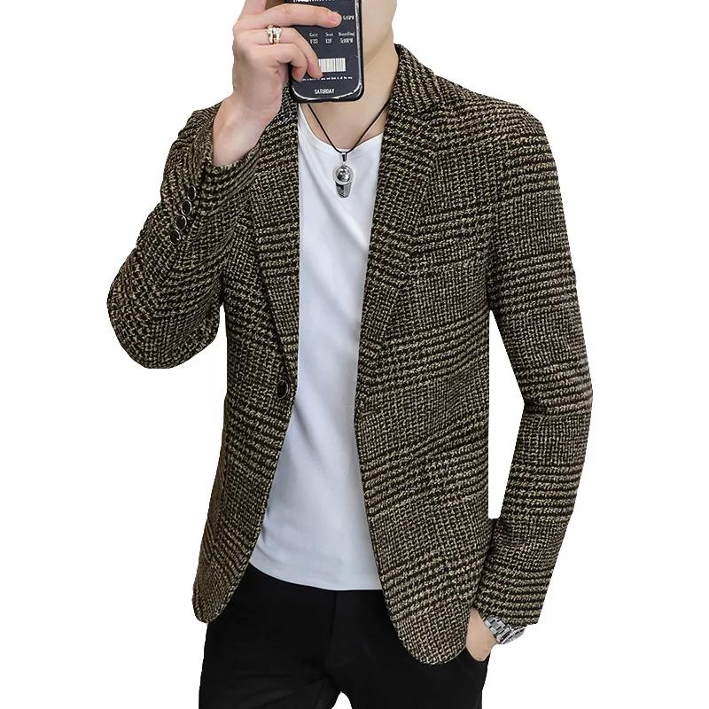 Petit costume à la mode pour hommes de haute qualité, haut ajusté de style coréen, costume simple à
