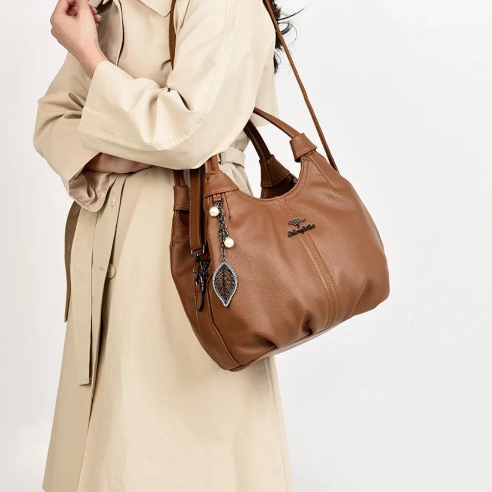 Sac à main hobo en cuir de litchi souple, sac à bandoulière 3 couches avec pendentif feuille de perl