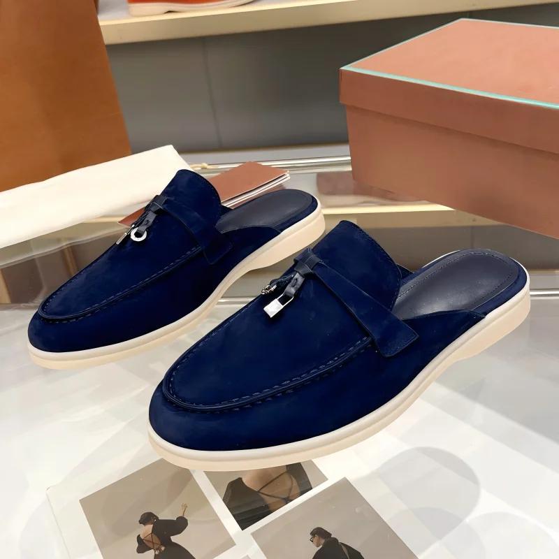 Mules plates en cuir de cerf à bout rond et pompon pour femme, style britannique | Chaussons Confo