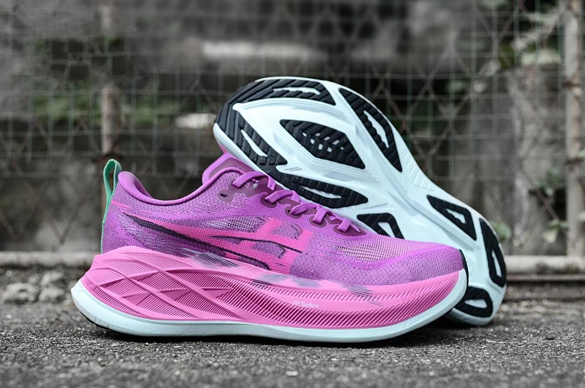 New Men Women Comfortable Runner Shoes Unisex Breathable Ultralight Outdoor Running Casual Sneakers