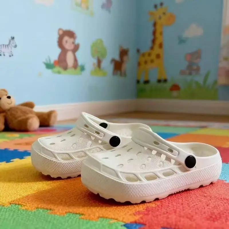 Sabots roses découpés pour filles, chaussures d'intérieur antidérapantes à semelle souple pour enfan