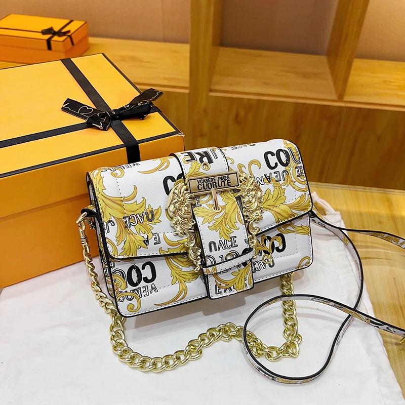 Sac à bandoulière Vintage brodé complexe, détails fabriqués à la main pour les déplacements quotidie