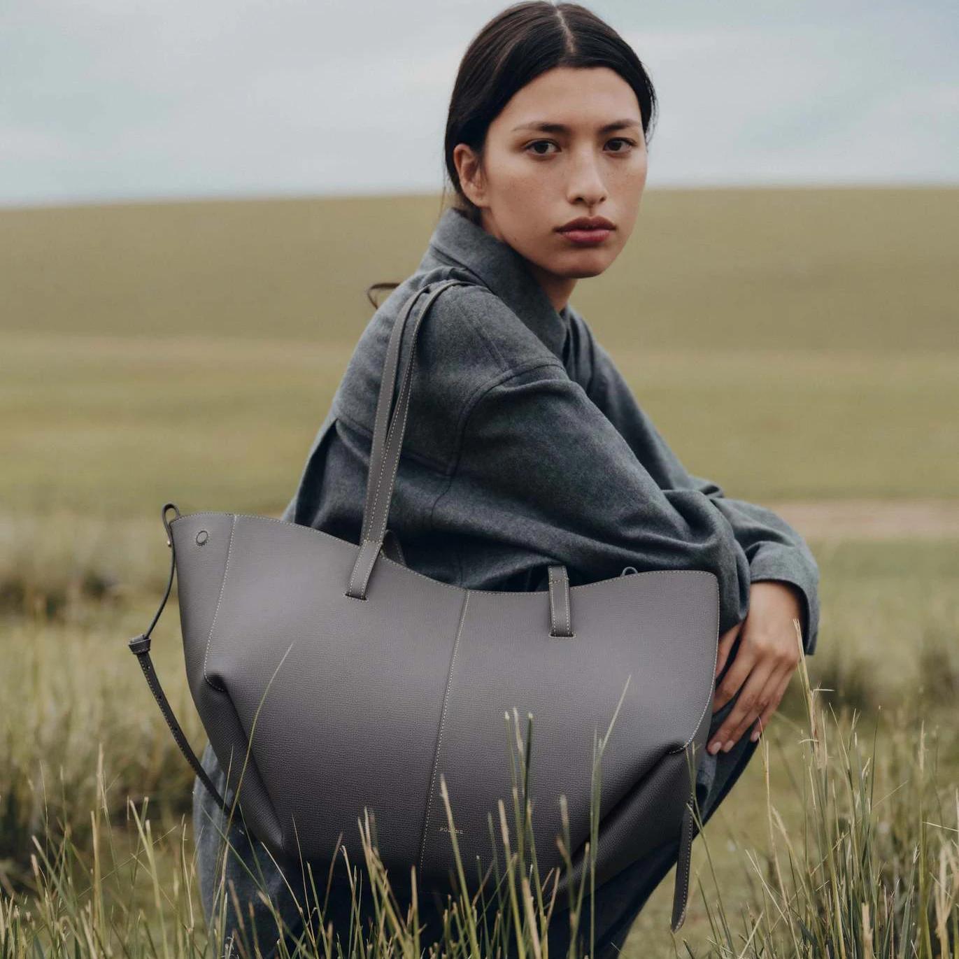 Sac à bandoulière Alirattan 2026 en cuir grande capacité, nouveau design tendance en forme de dumpli