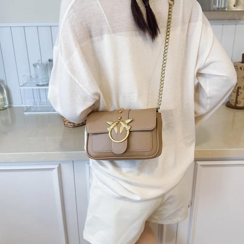 Nouveau Sac Messager Carré à Chaîne pour Femme, Style Coréen Haut de Gamme, Idéal pour les Trajets Q