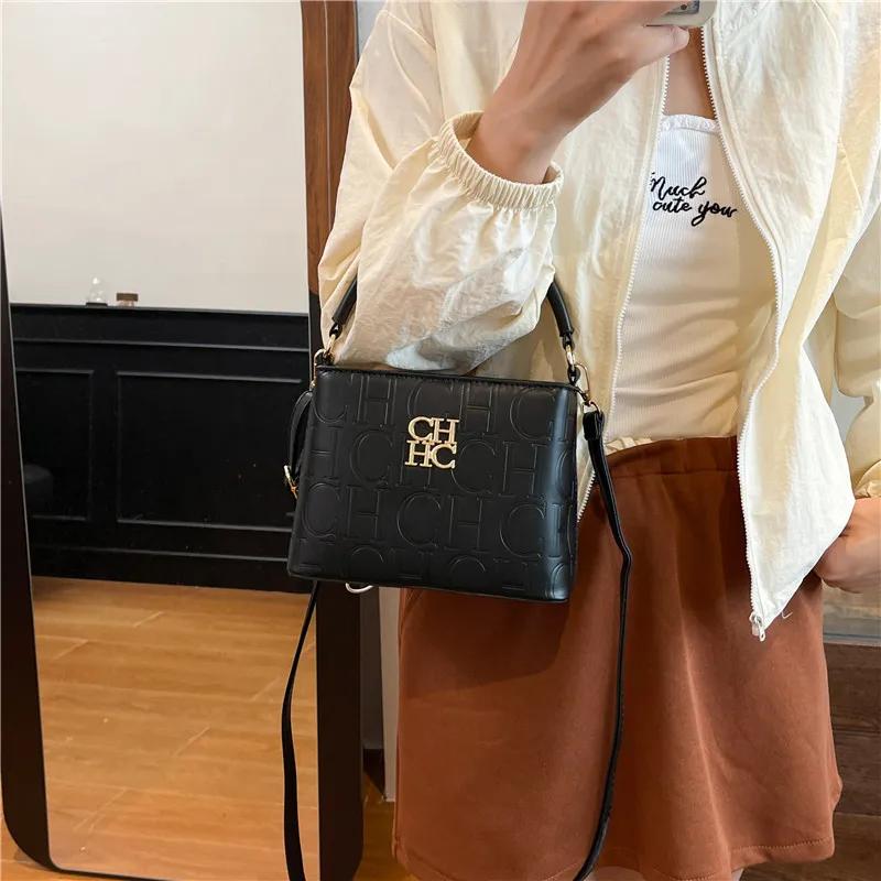 Nouveau Sac Seau Tendance 2026 pour Femme, Grand Sac à Main Polyvalent avec Compartiments, Sac Bando