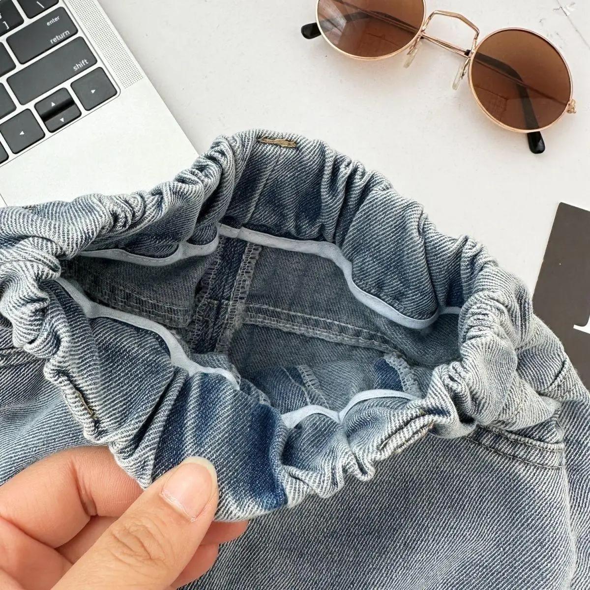 Nouveau pantalon pour enfants Printemps 2026 – Jean en denim ample pour garçons avec imprimé dessin