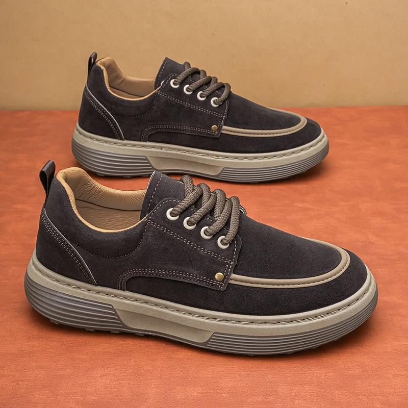 Les chaussures décontractées d'affaires minimalistes pour hommes sont à la mode, polyvalentes, légèr