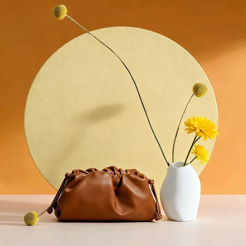 Dames célèbre marque de luxe concepteur en cuir de vachette Y2k nuage petit sac à main couleur doux