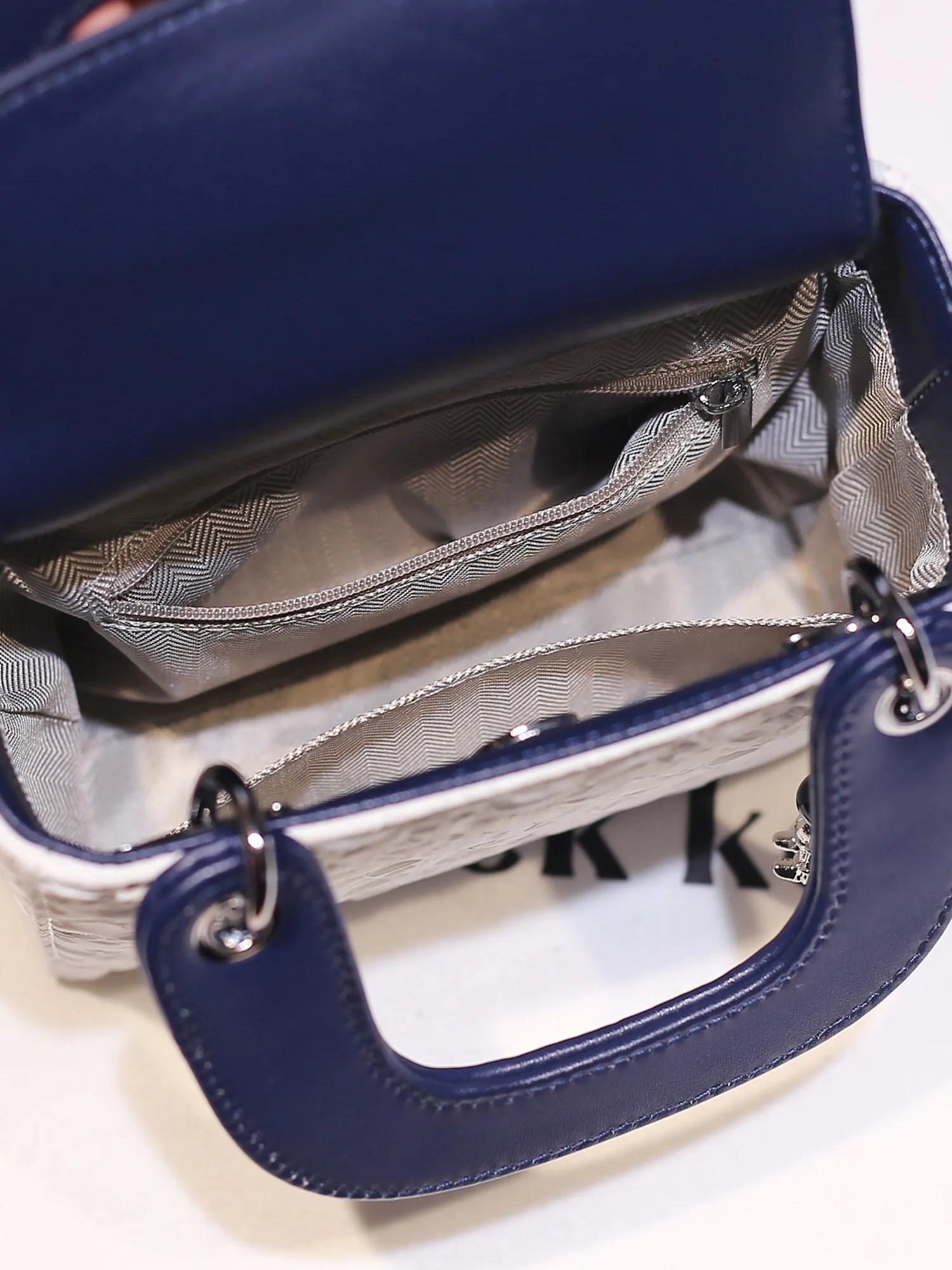 Nouveauté 2026 : Sac carré à chaîne pour femme, de créateur, mode et luxe, avec pendentif délicat et