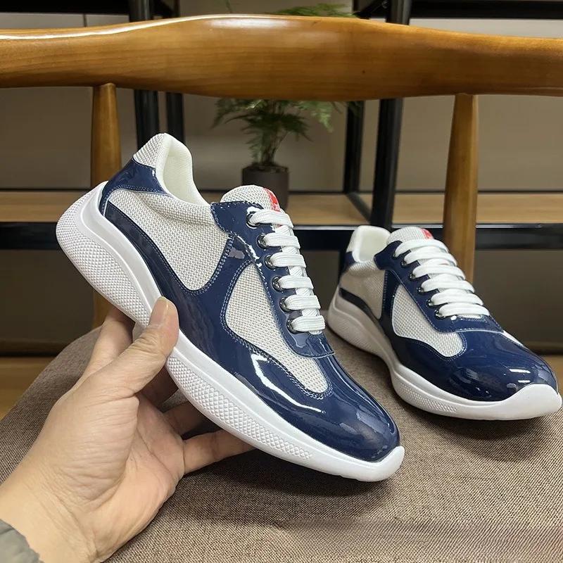 Nouvelles baskets décontractées pour hommes 2026 en cuir verni brillant avec empiècements en maille