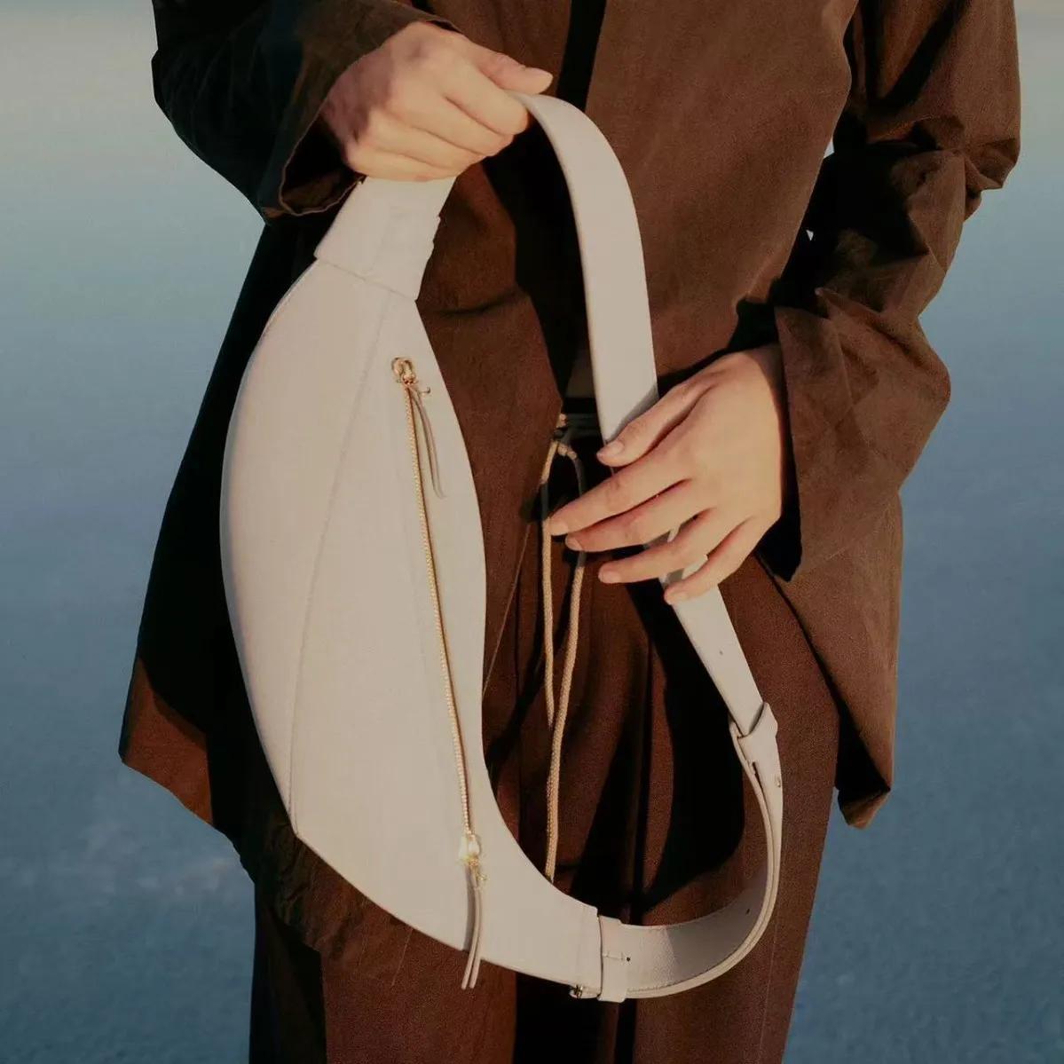Sac à bandoulière en cuir de vache lisse de style français, sac en corne à la mode, nouvelle collect