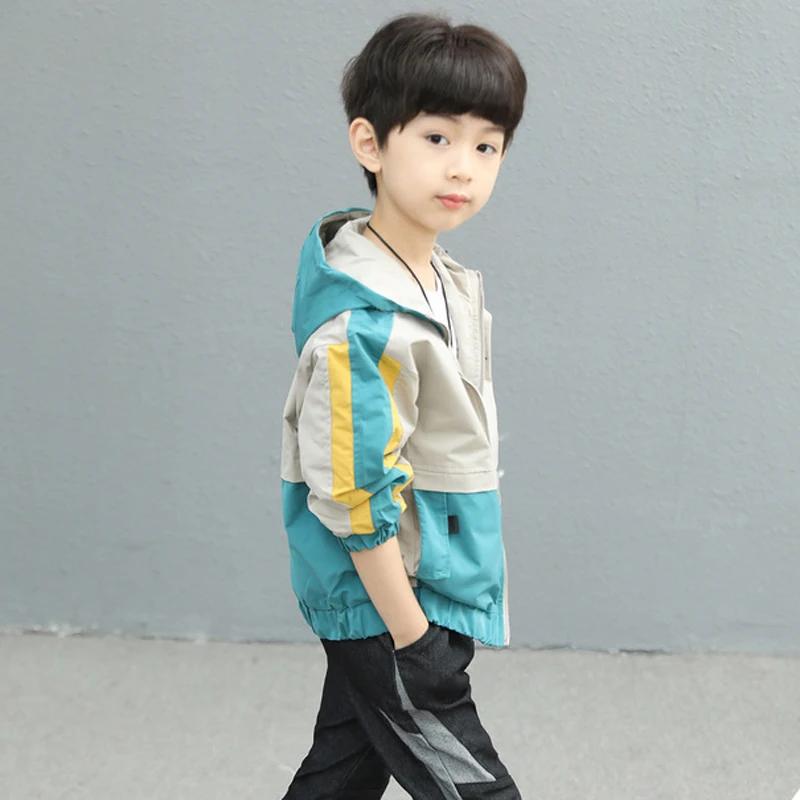 Manteau d'épissure pour garçons, beau coupe-vent à capuche avec lettres imprimées pour enfants de 4