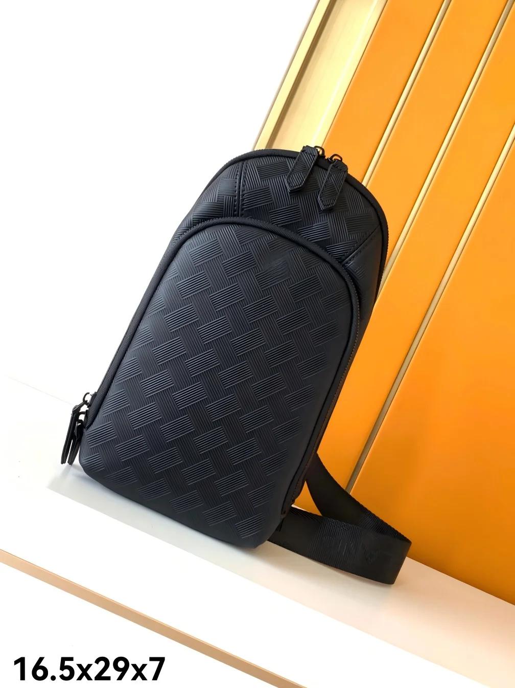 Sac de poitrine classique en cuir grainé pour homme, sac bandoulière durable en cuir de veau