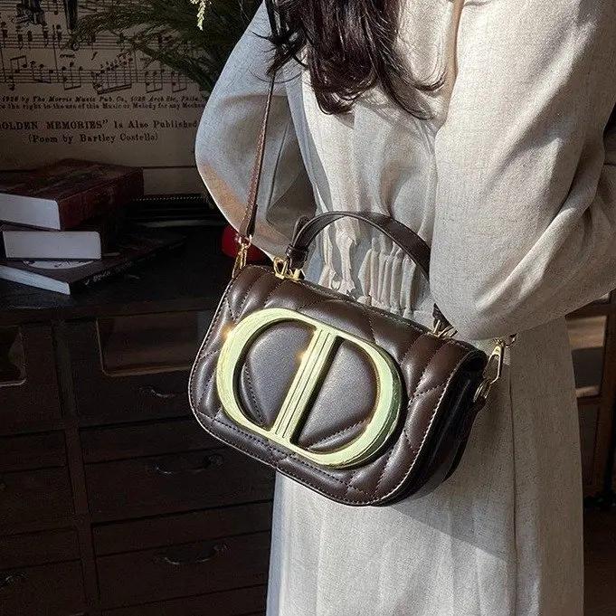 Sac à langer élégant rétro chic en cuir texturé, sac à bandoulière pour femme, sac fourre-tout minim