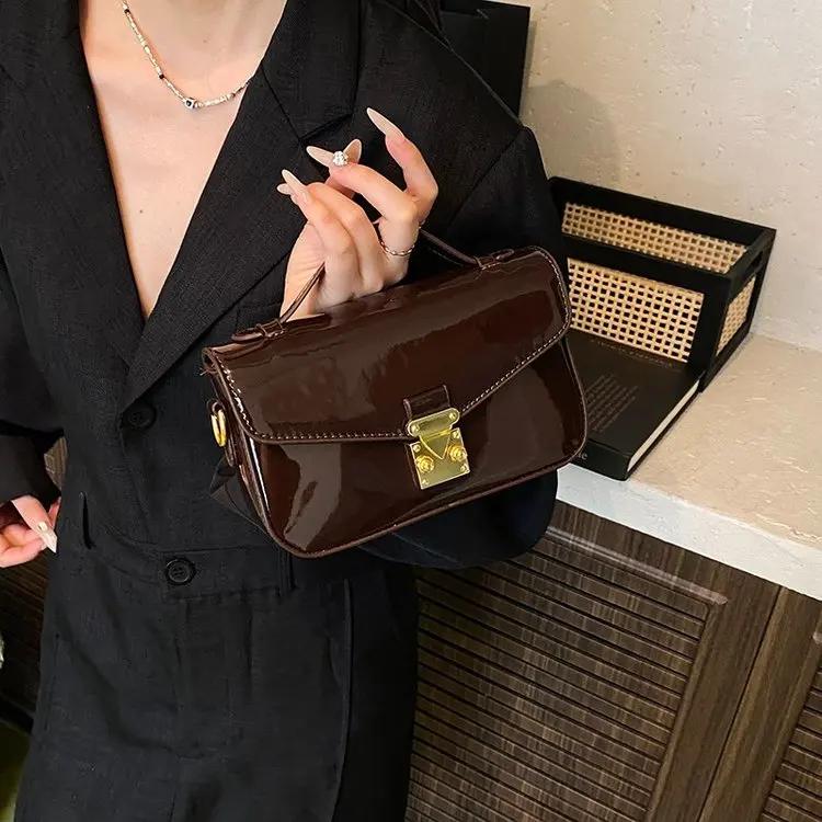 Sacs à langer de luxe pour femmes, design minimaliste haut de gamme, sac bandoulière en cuir de luxe