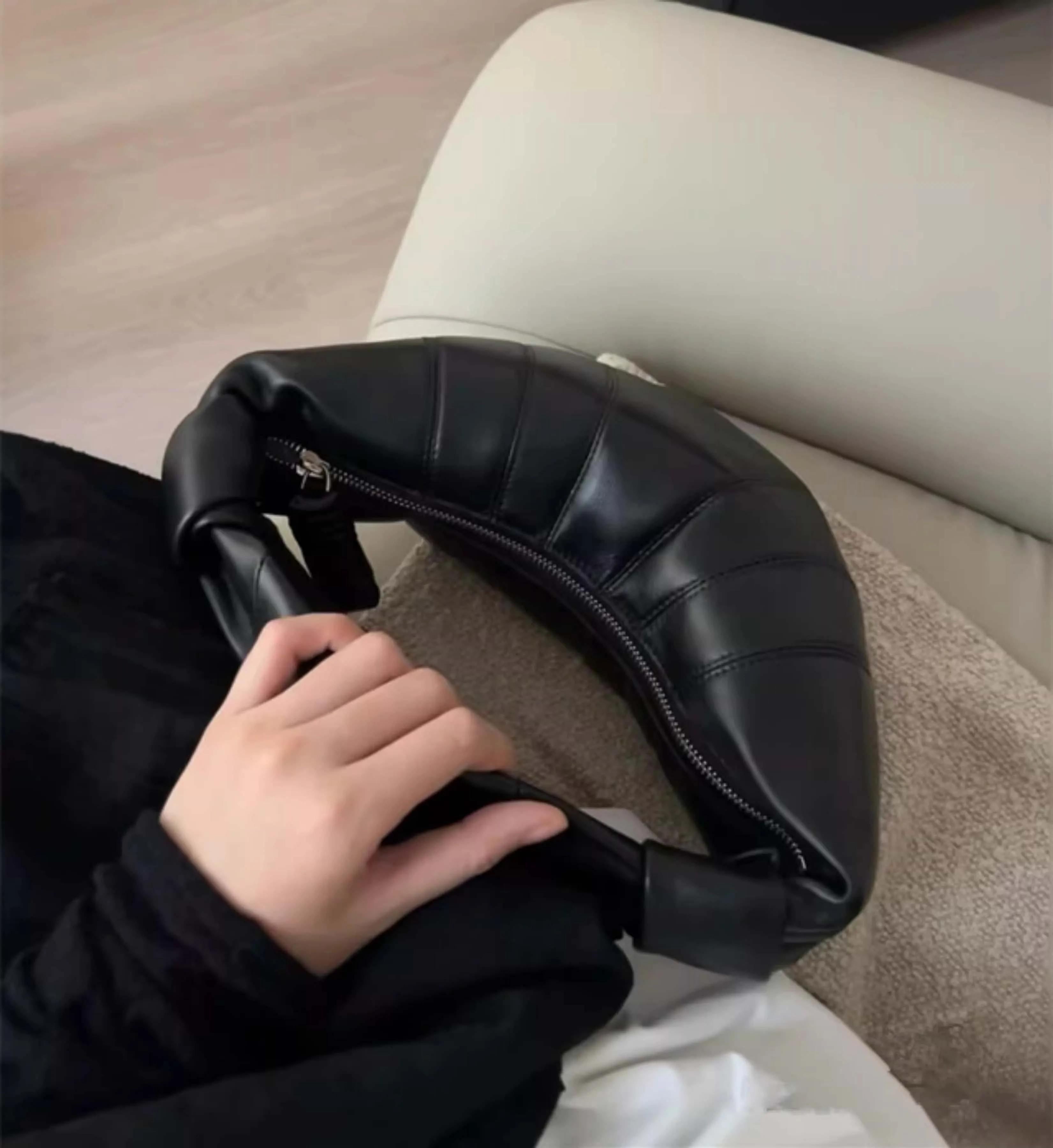 Nouveau modèle 2026 : Sac croissant sous le bras en peau de mouton, mini sac croissant porte-bonheur